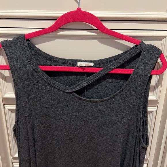 Women’s gray size M 1 4 3 STORY cold shoulder long sleeve  shirt - Picture 2 of 8